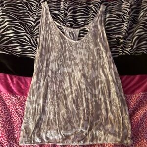 Printed tank with back cut out large, flowy and thin